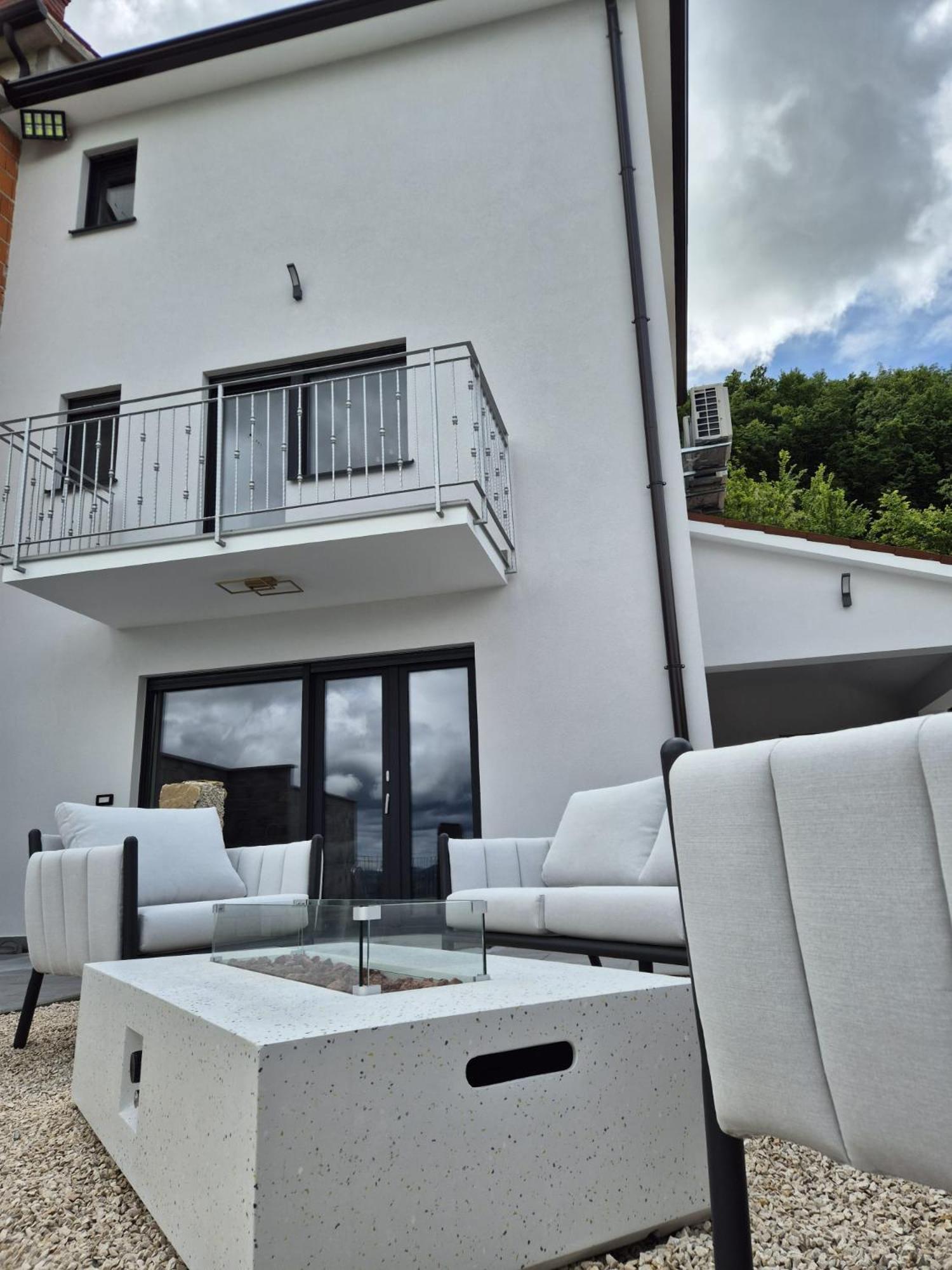 Domus In Monte * Kaldir